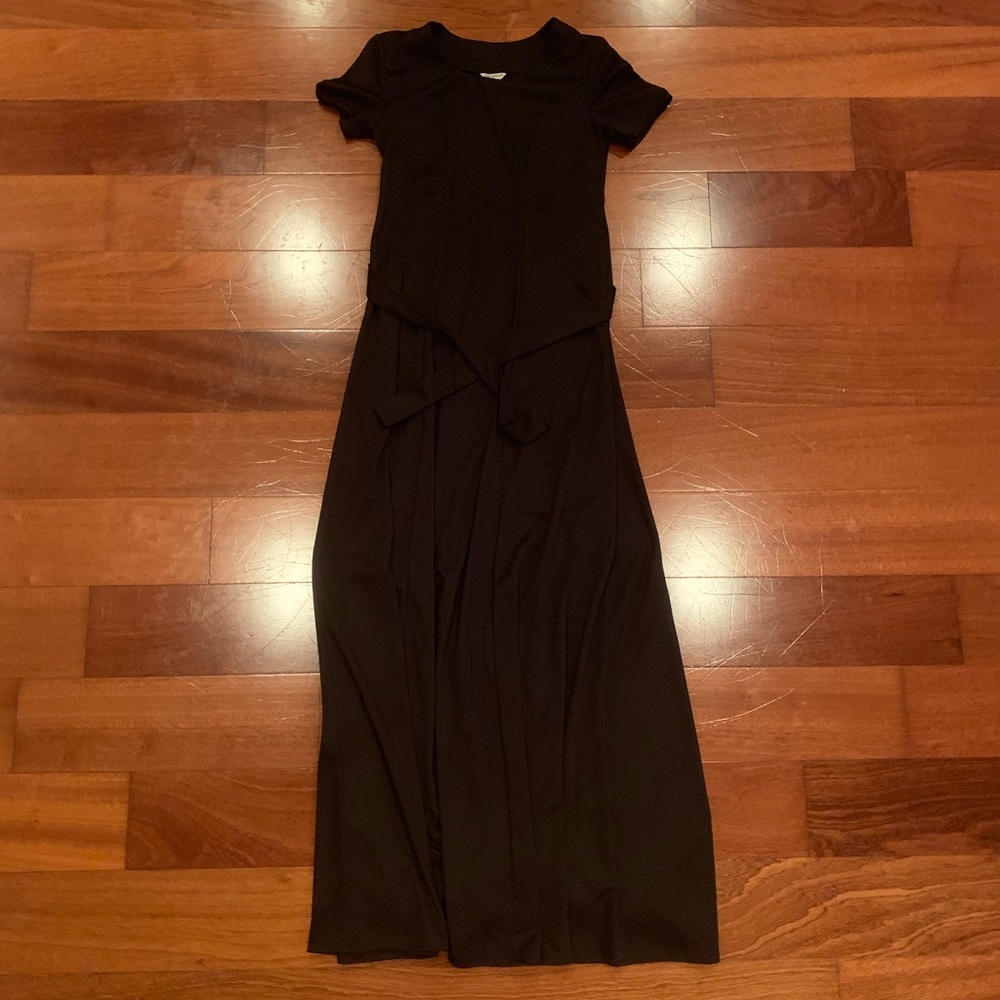 tied black dress